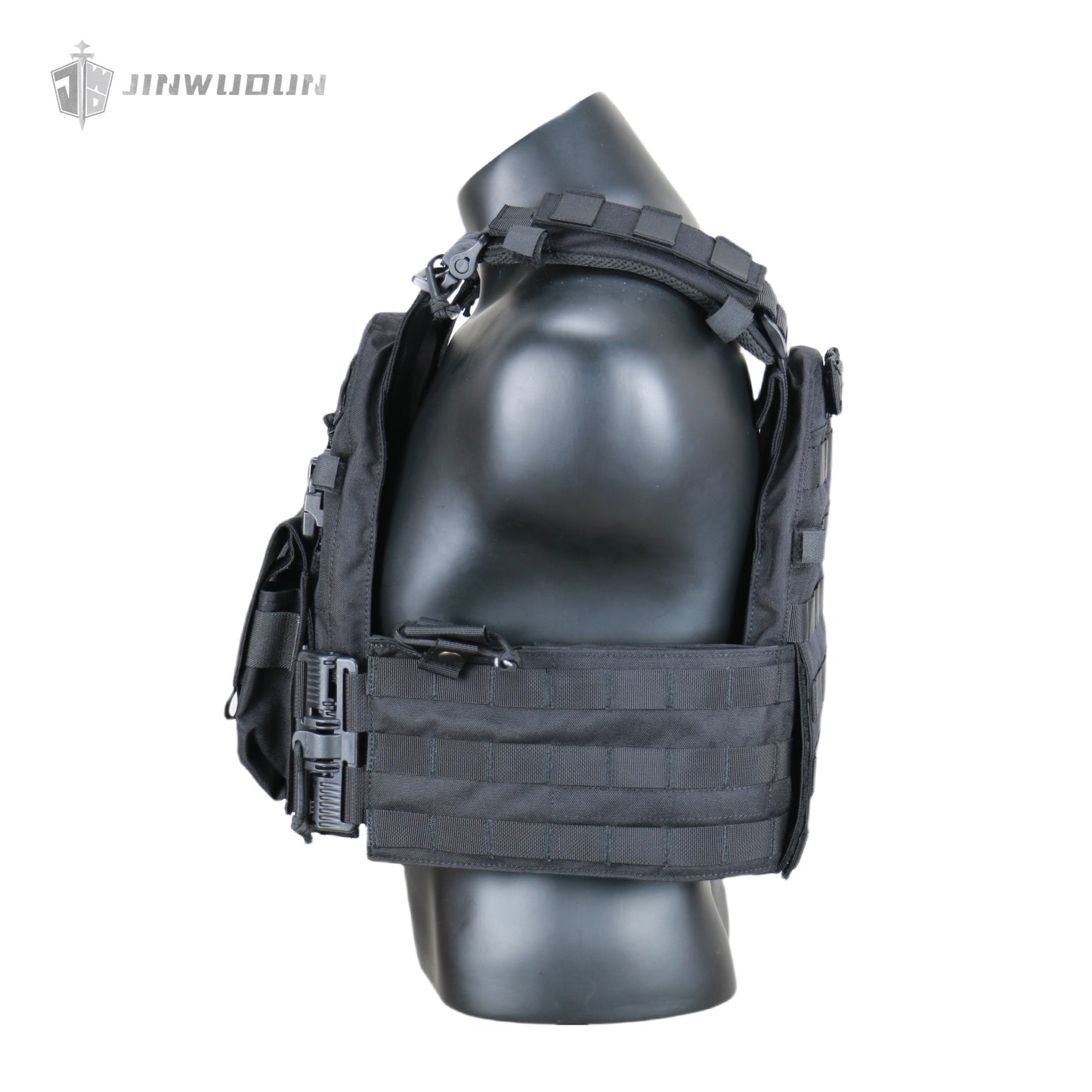 The JWD-6094 tactical vest is made of 1000D nylon and can carry two bulletproof plates on the front and back.