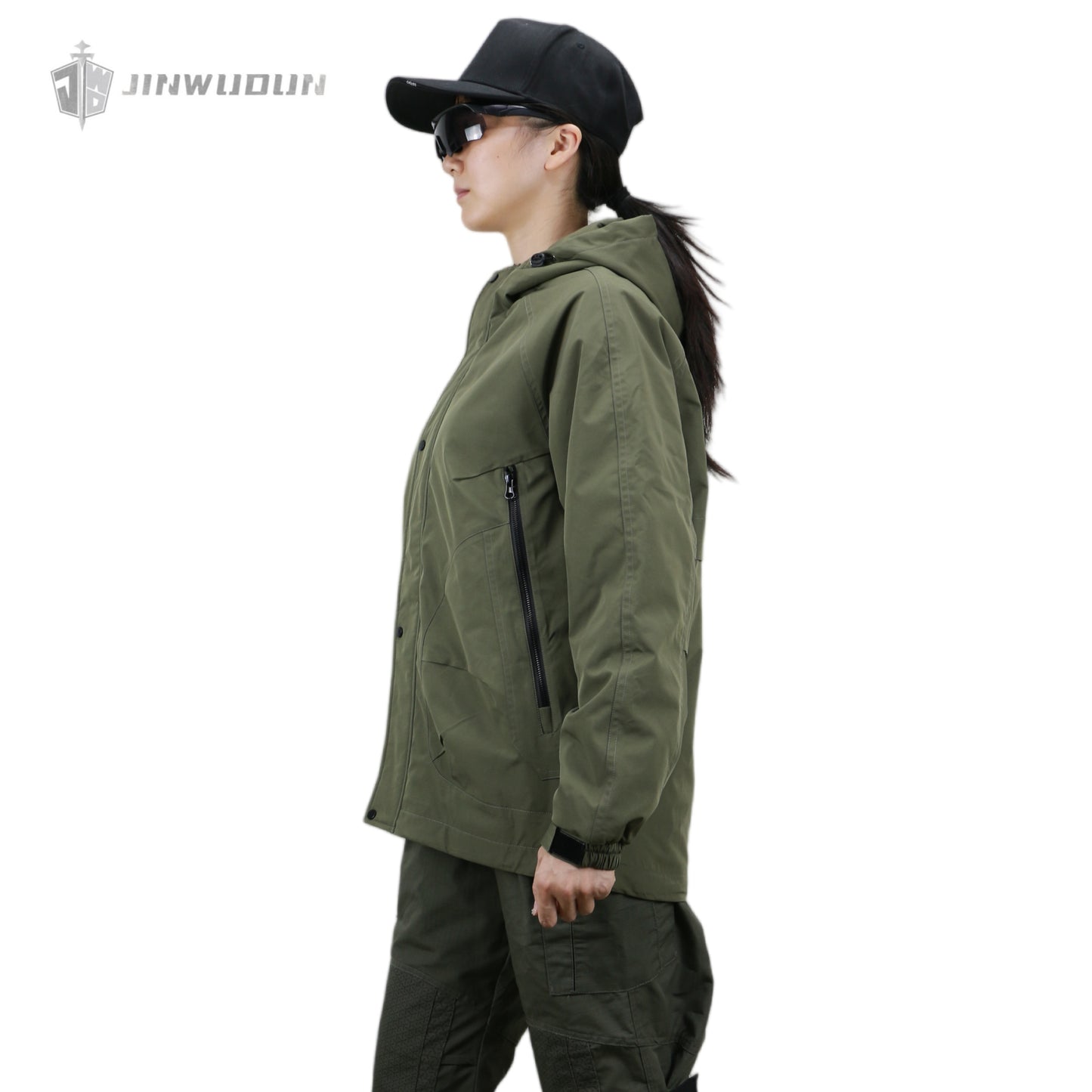 Puncture- and Cut-Resistant Jacket (About 3 lb). Outdoor, windproof, waterproof, and multi-purpose invisible cut-resistant clothing.